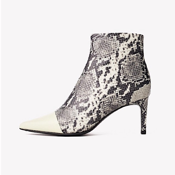 RAG & BONE Elegant Black and white Cap Toe Snakeskin Print Ankle Boots Sz 6 NWT - Picture 1 of 14